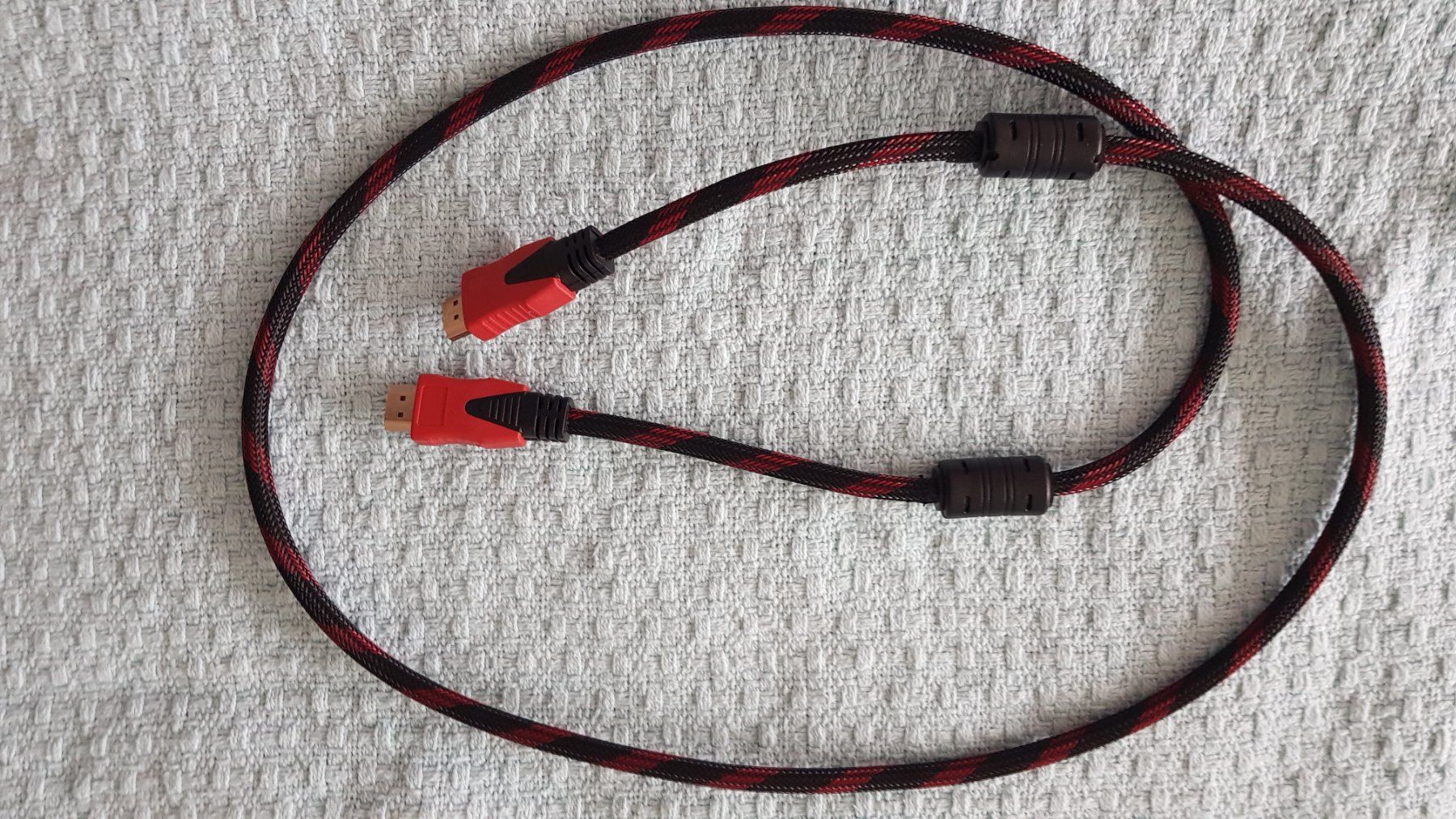 Cavi: HDMI Kabel – Usato da Geuensee venduto da sonnenstunden