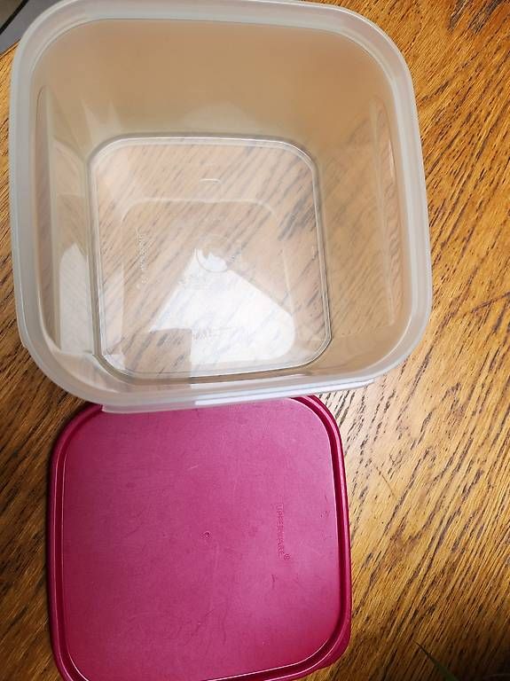Tupperware Contenitori & Simili: Tupperware Regula Behälter 2.6l  ca.18x18x12cm – Usato da Gstaad venduto da Meiel2020 1