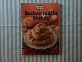 Dr. Oetker - Backen macht Freude - Das Kult Backbuch - B735