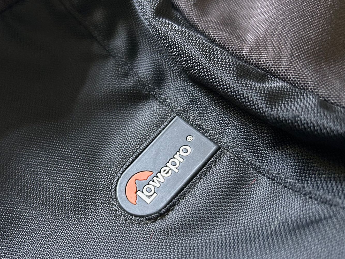 Zaini: Lowepro Fotorucksack - stark gebraucht – Usato da Bern venduto da inf_bdw8 2