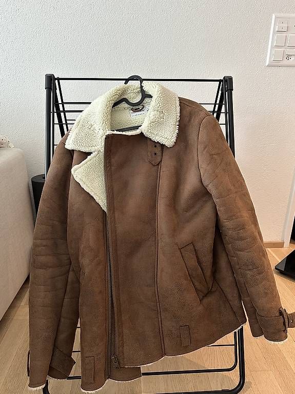 Topshop Jacken: Sherpa Jacke – Gebraucht aus Roggwil BE von alsndros