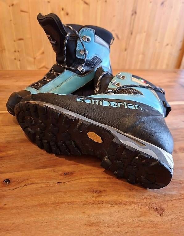 Chaussures femmes: Zamberlan Wanderschuhe 39 – D'occasion à Flüeli-Ranft par Obwaldnerin01 1