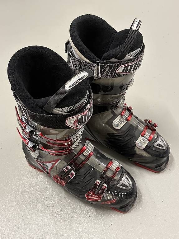 Atomic Scarpe da uomo: Skischuhe Atomic Gr. 28.0-28.5 – Usato da Adlikon b.Regensdf venduto da Sina_11