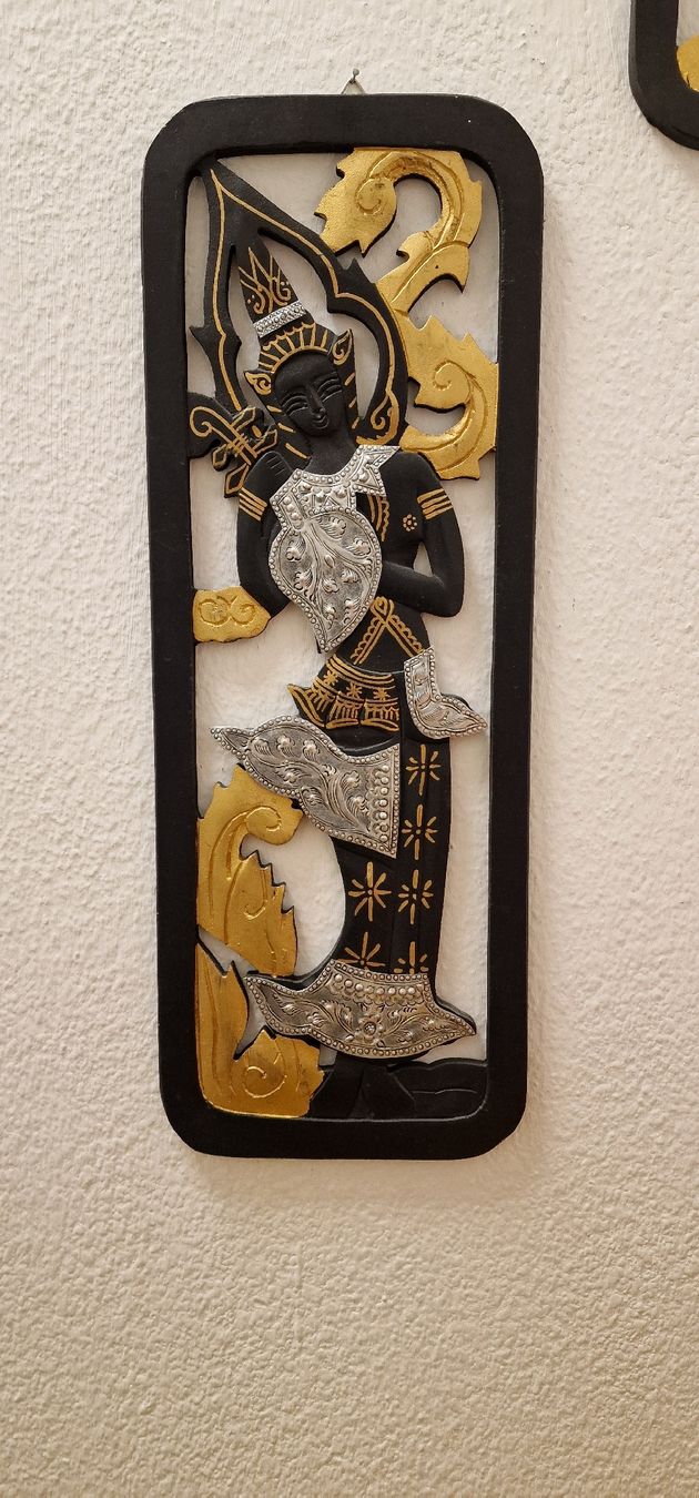 Foto & Immagini: Holzgeschnitzte Wandkunst – Usato da Zürich venduto da Abrar123 2