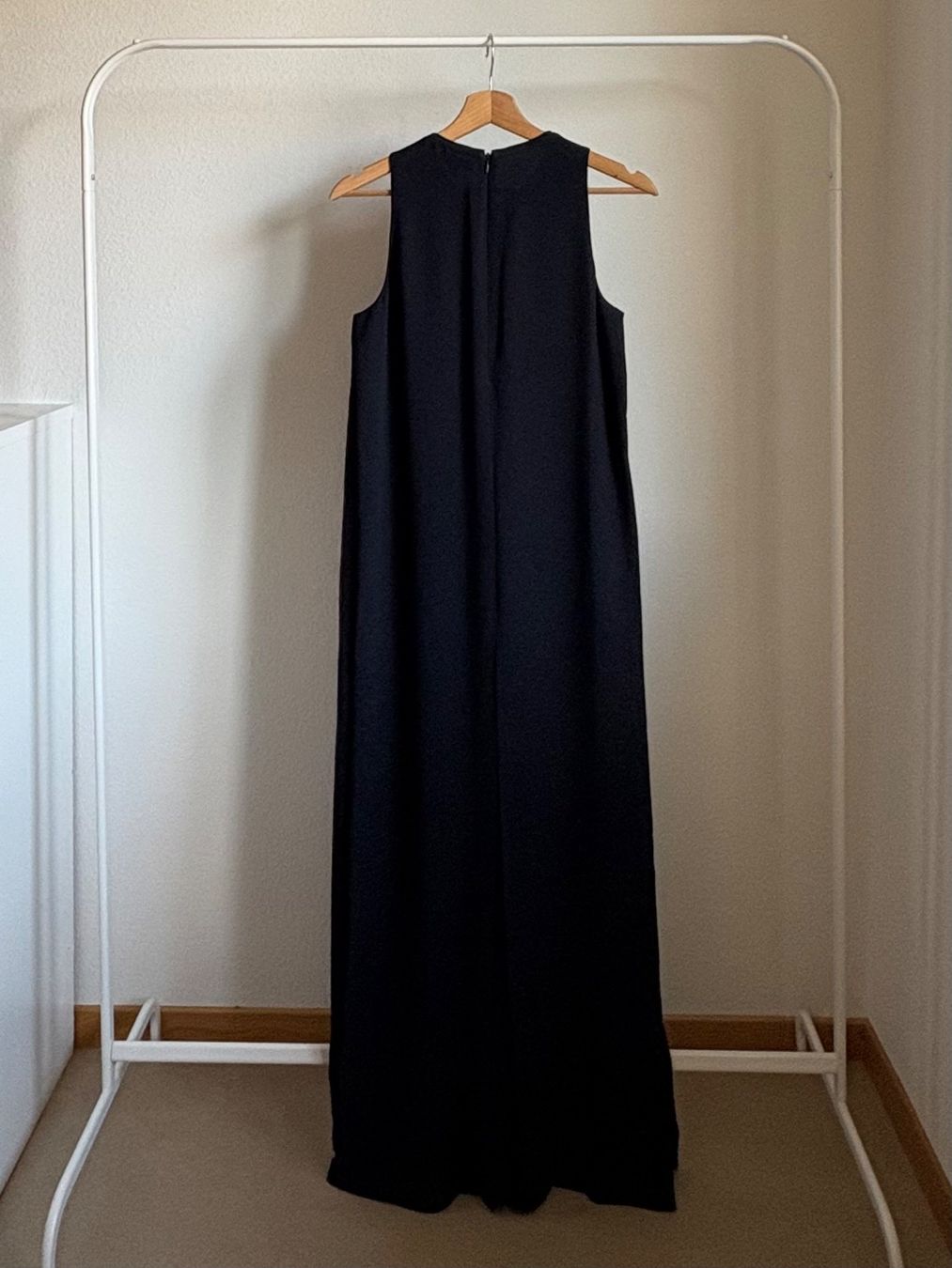 Cos Vestiti: langes Kleid von COS – Nuovo (secondo la descrizione) da Zürich venduto da bbbggg 2