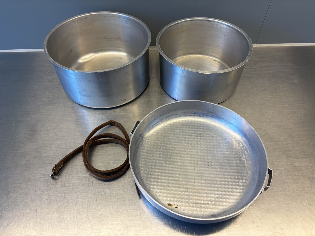 Casseroles: SET 3x TOPFE / RECIPIENT Vintage Camping – D'occasion à Bern par jcmda