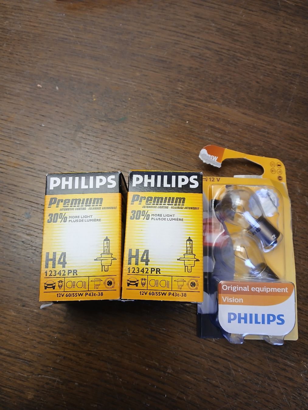 Philips Toutes les pièces détachées: Autolampen – Neuf avec emballage d'origine à Galgenen par Leila46