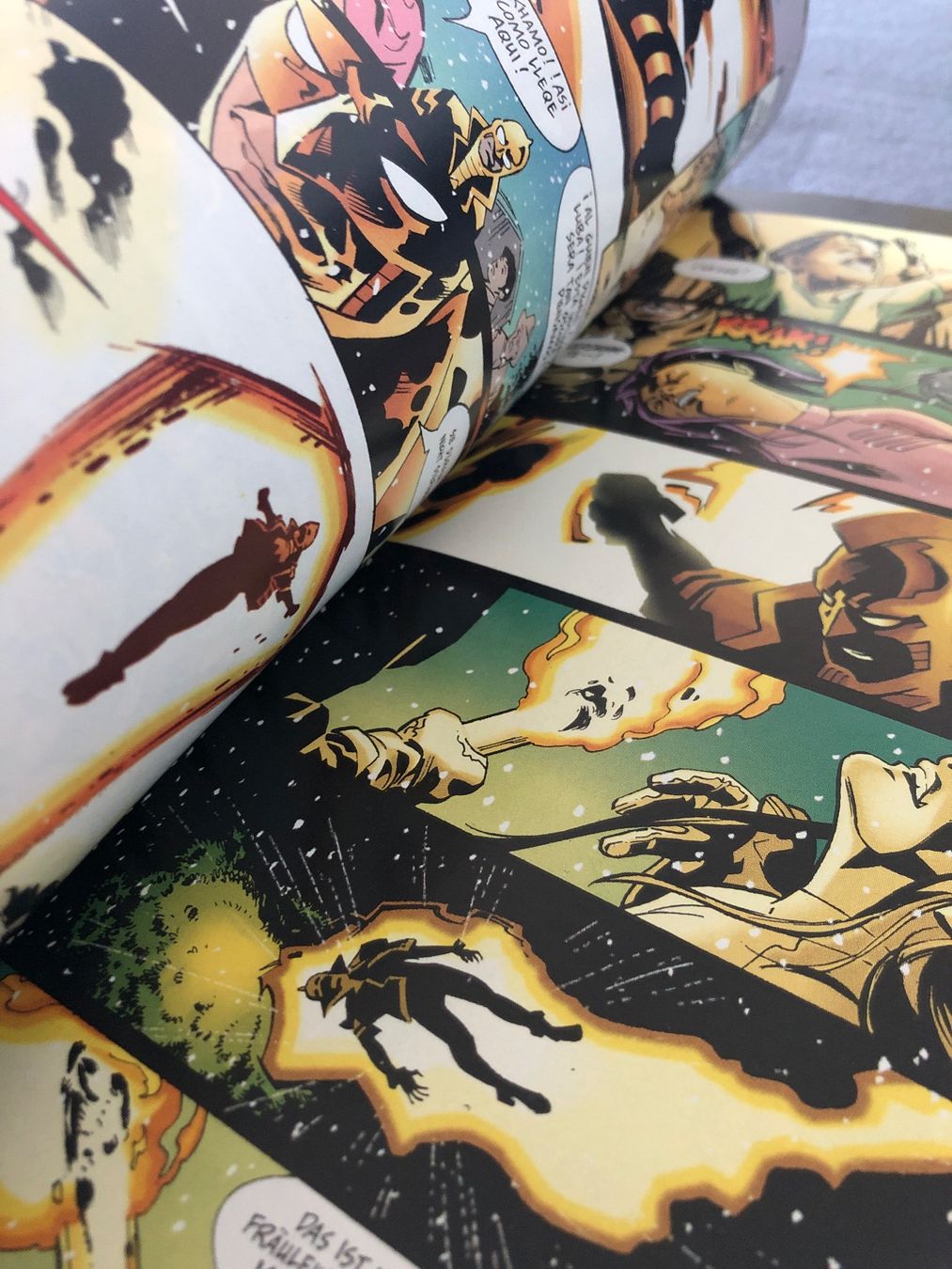 Fumetti: DC sonderband, JLA-Final Night, dino comics – Usato da Basel venduto da LukasLiederer 2