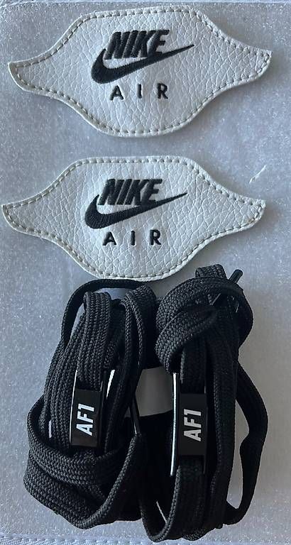 Scarpe da uomo: Nike AF1 Swoosh Pack schwarz/weiss – Usato da Horgen venduto da Diefenbaker 3