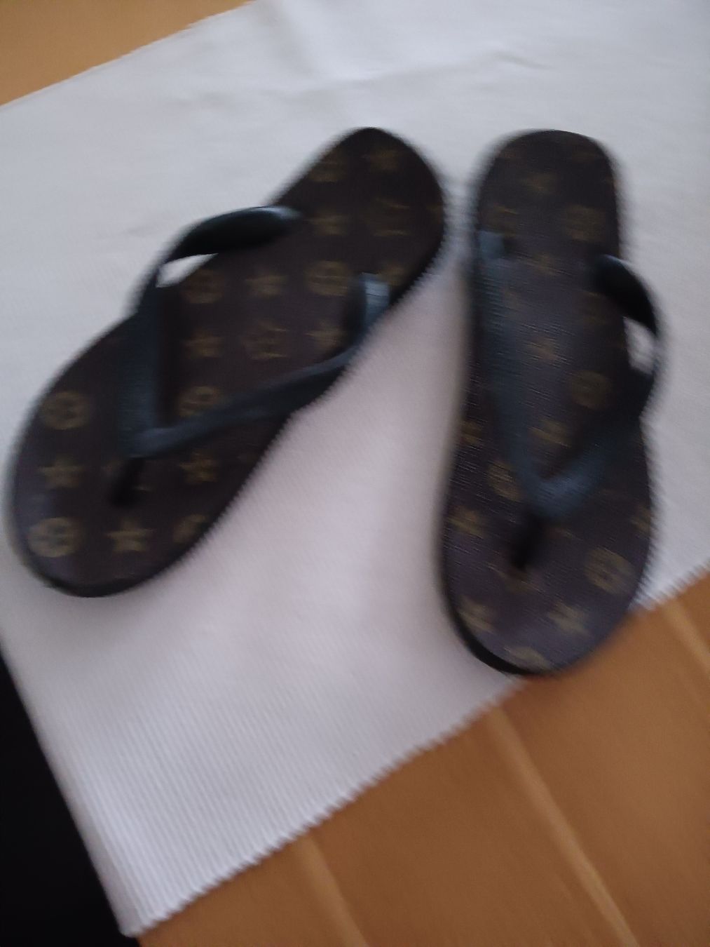 Scarpe da uomo: tolle Flip Flops – Usato da Stansstad venduto da leoni66