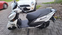 Roller Scooter Suzuki Avenis 125