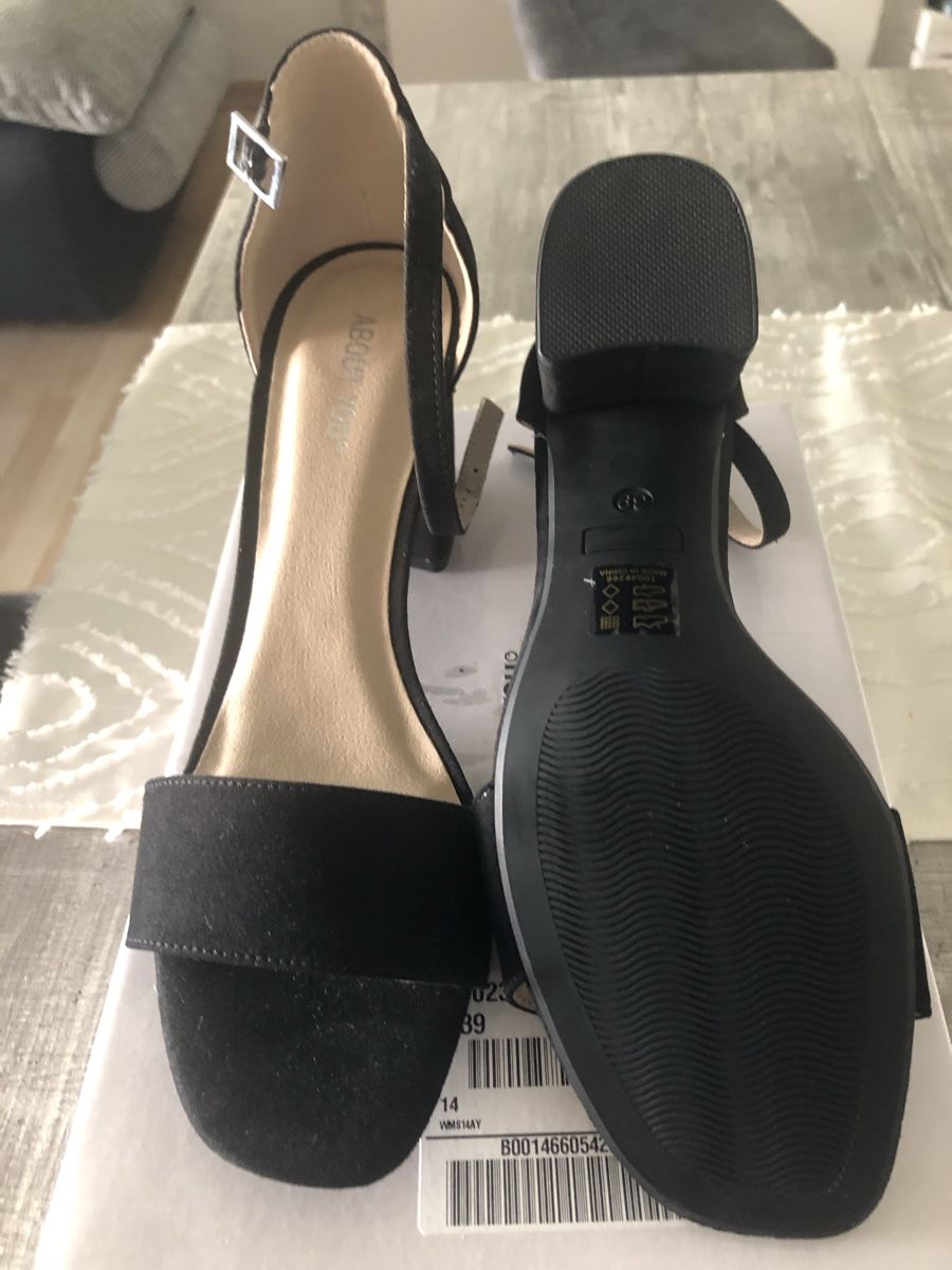 Scarpe da donna: Eleganti sandali neri ABOUT YOU, – Nuovo e nell'imballaggio originale da Uster venduto da mar_pqx5 2