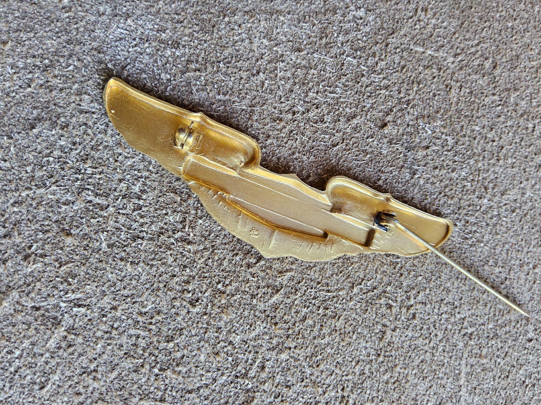 Harley-Davidson Spille & Fermagli: Vintage Harley Davidson Gold Wing Bar & Shield Pin Brosche – Usato da Zürich venduto da SciTec 3