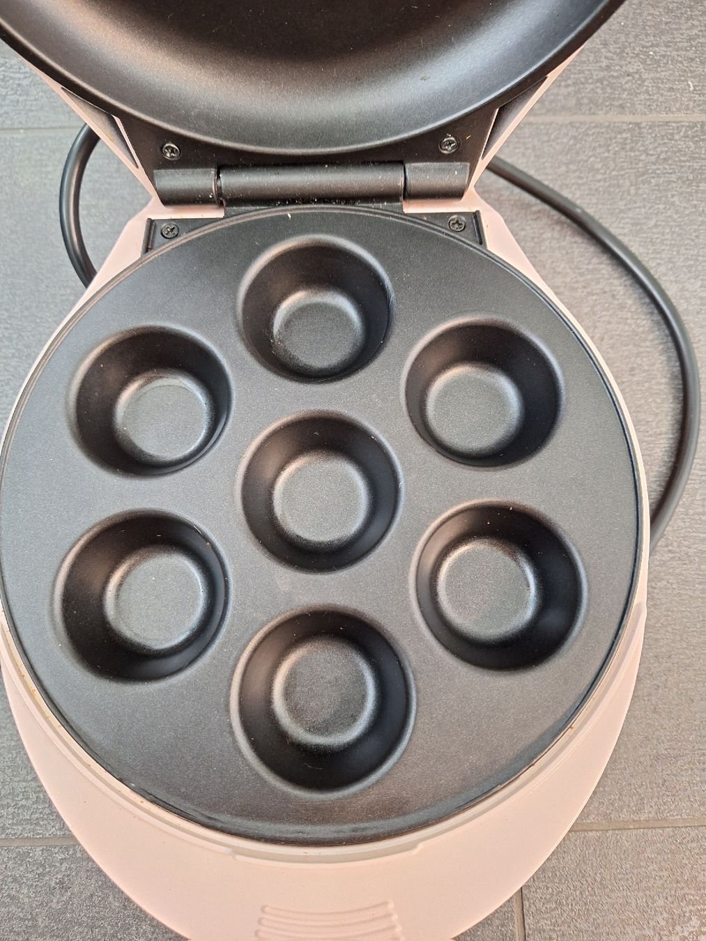 SilverCrest Küchengeräte: Silvercrest Cupcake Maker, pink – Gebraucht aus Sursee von Schuepbi 1
