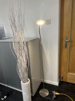 neue, schlichte Stehleuchte bzw. Leseleuchte 140cm