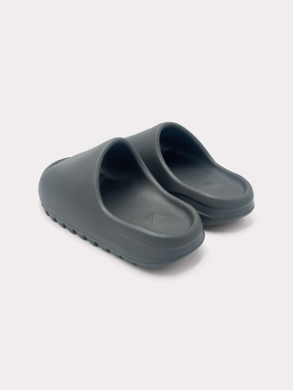 Adidas Scarpe da uomo: Adidas Yeezy Slide Granit Size 37 – Nuovo e nell'imballaggio originale da Bülach venduto da Castro0710 1