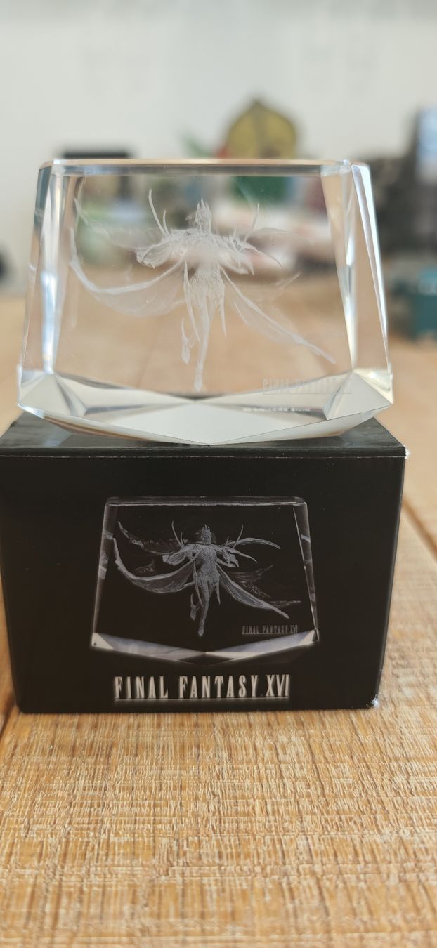Statuette: Final Fantasy 16 XVI Kristall Figur – Nuovo (secondo la descrizione) da Romanshorn venduto da Gaming-Anime_StoreCH
