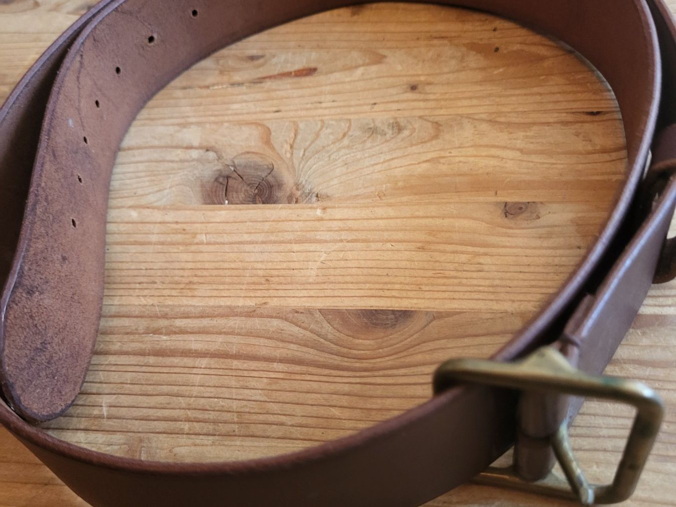 Schweizer Armee Cinture: Brauner Ledergurt CH-Militär, 120cm – Nuovo (secondo la descrizione) da Guggisberg venduto da Aegertenlehn