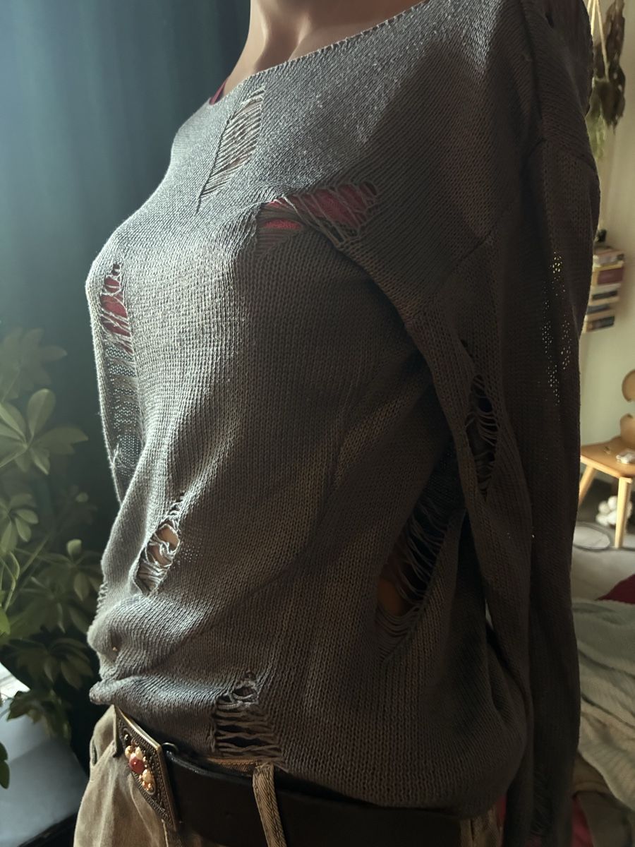 Pullover & Sweatshirts: Graues Langarmoberteil – Neu (gemäss Beschreibung) aus Ueberstorf von nai_9z9s 3