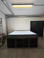 A0-Planschrank mit beleuchteter Glasauflage / Leuchttisch
