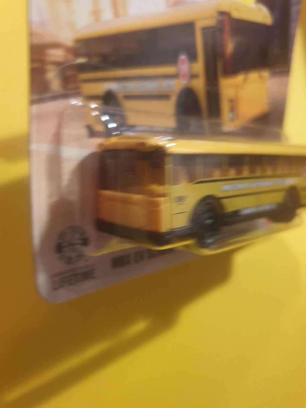 Matchbox Modellini d'auto: Matchbox MBX EV SCHOOL BUS – Nuovo e nell'imballaggio originale da Oftringen venduto da Rotor 3