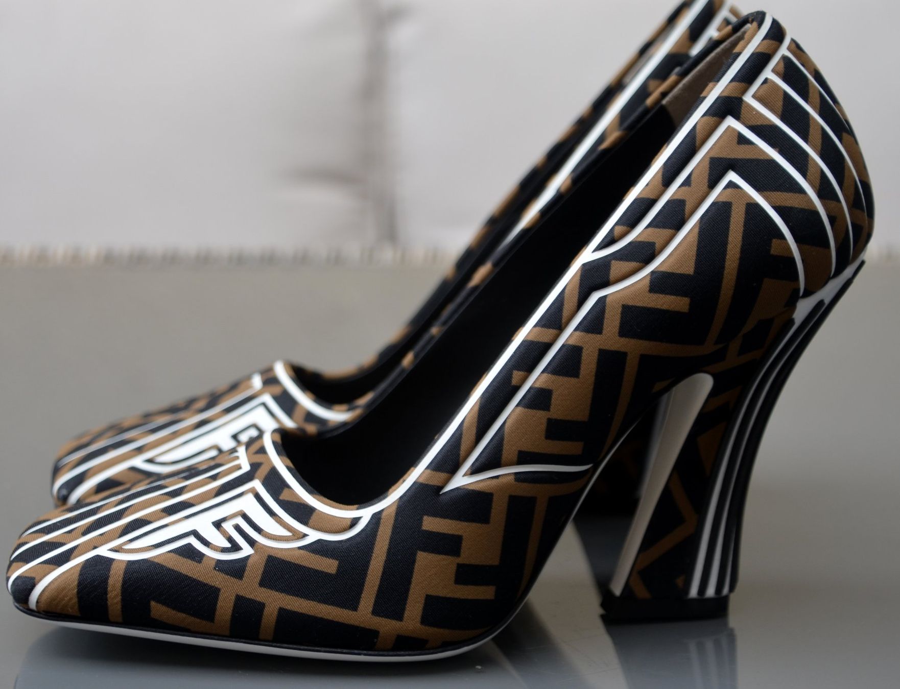Fendi Damenschuhe: Pumps Fendi FFreedom 37,5 – Gebraucht aus Collonges von arashee 6