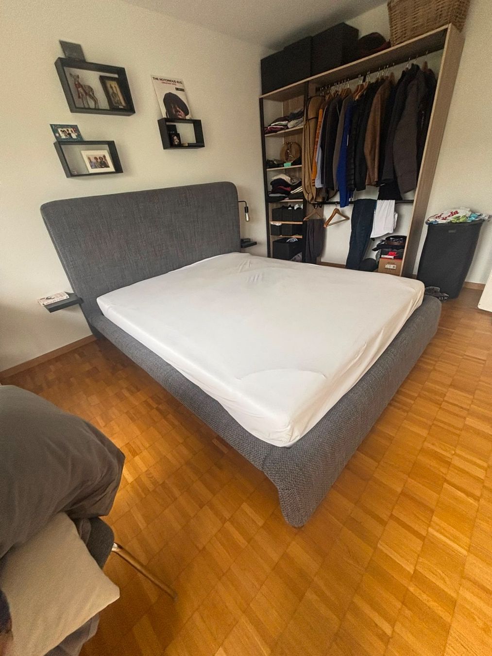 Letti: Doppelbett mit Matratze, wie neu – Usato da Stäfa venduto da pavlovsky2002 2