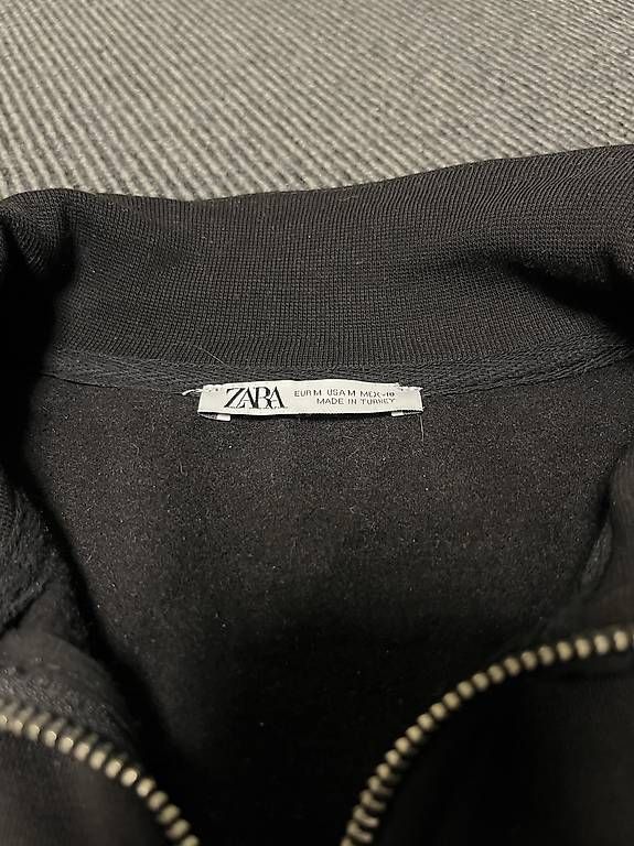 Pulls & Sweat-shirts: Schwarzer Pullover Zara – D'occasion à Brügg, BE par Melvin_Crty 2