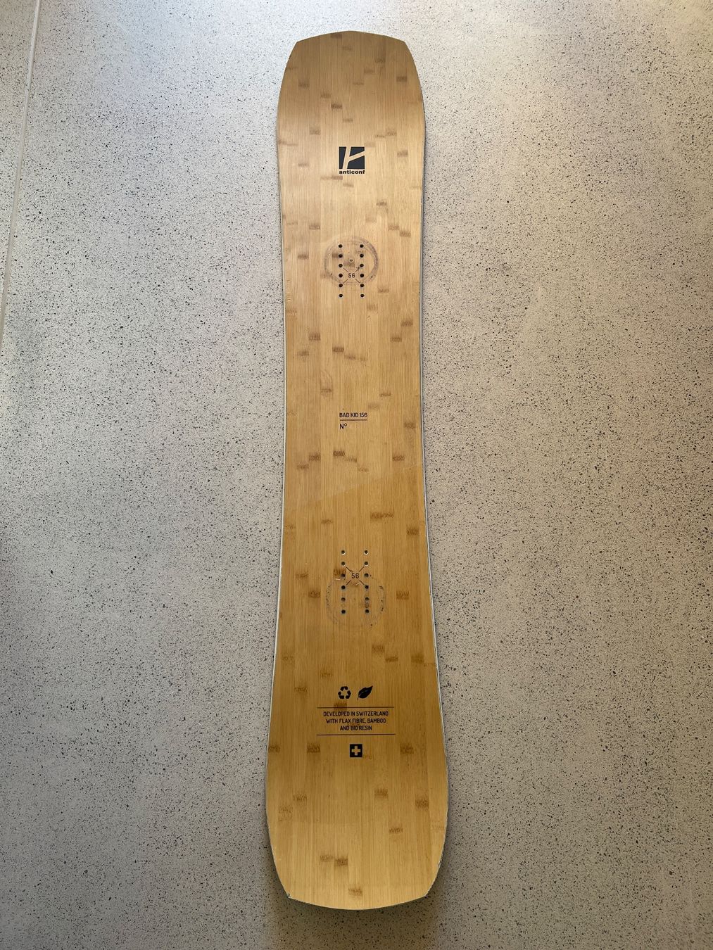 Board: Snowboard Anticonf Bad Kid & Cut Back – Usato da Alpnach Dorf venduto da cashew162 2