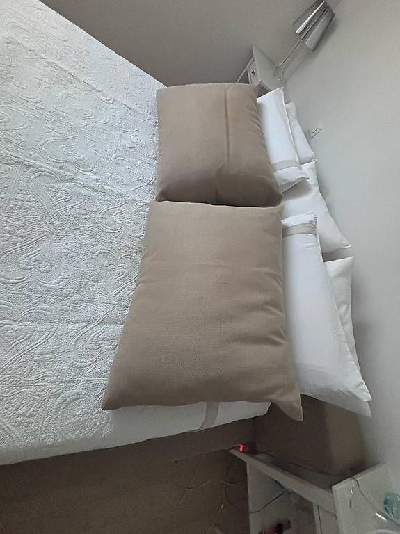 Betten: letto King size Poliform – Gebraucht aus Massagno von val_qc7x 1