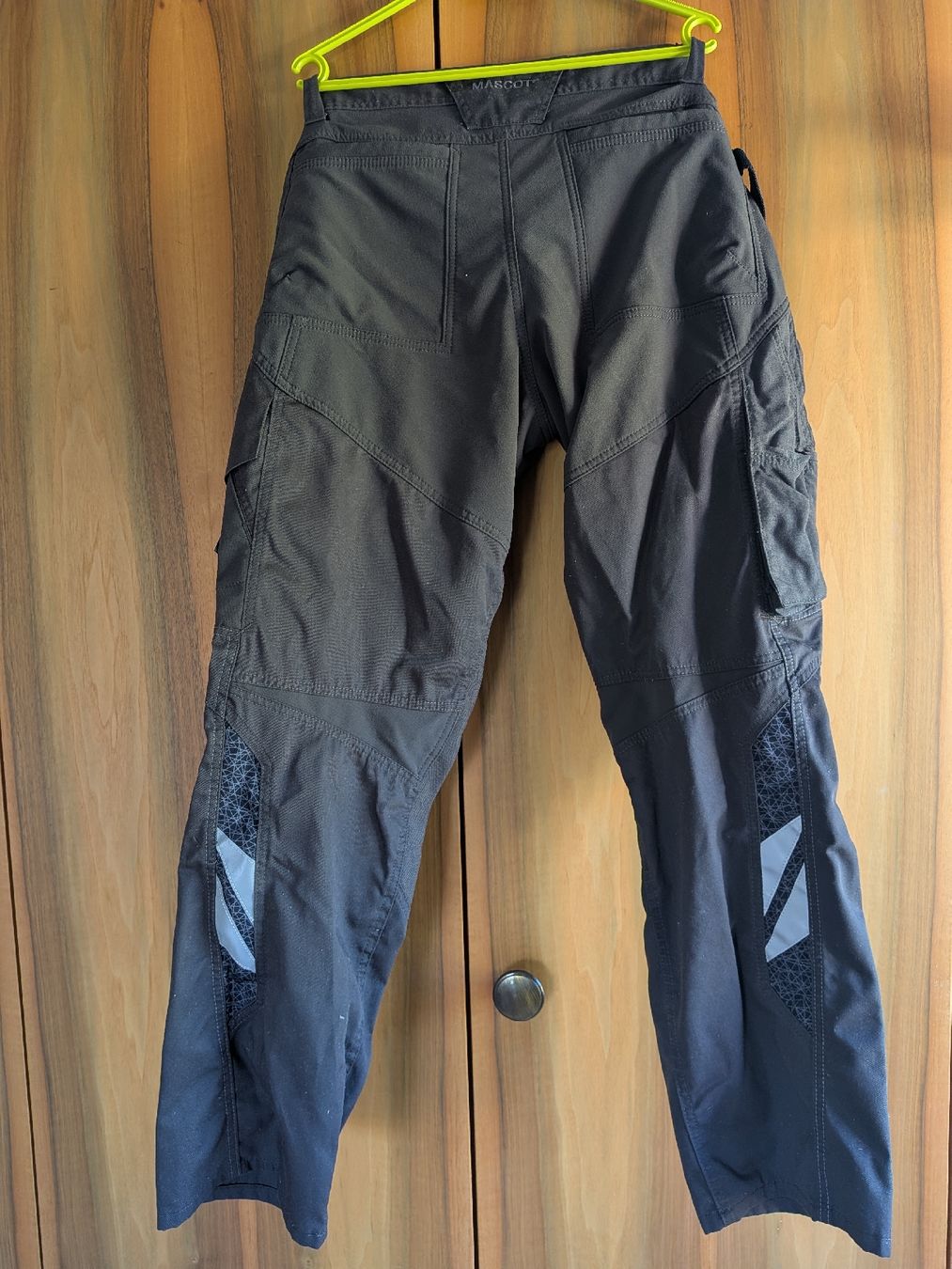 Pantalons: Arbeitshosen MASCOT grösse 49 – D'occasion à Schötz par pemali 1