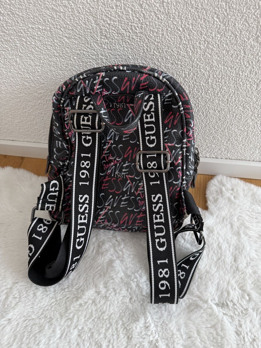 Guess Zaini: Guess Rucksack – Usato da Berneck venduto da caliimer0 2