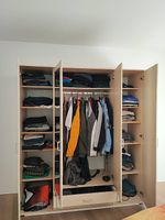 Boxspringbett und Kleiderschrank 
