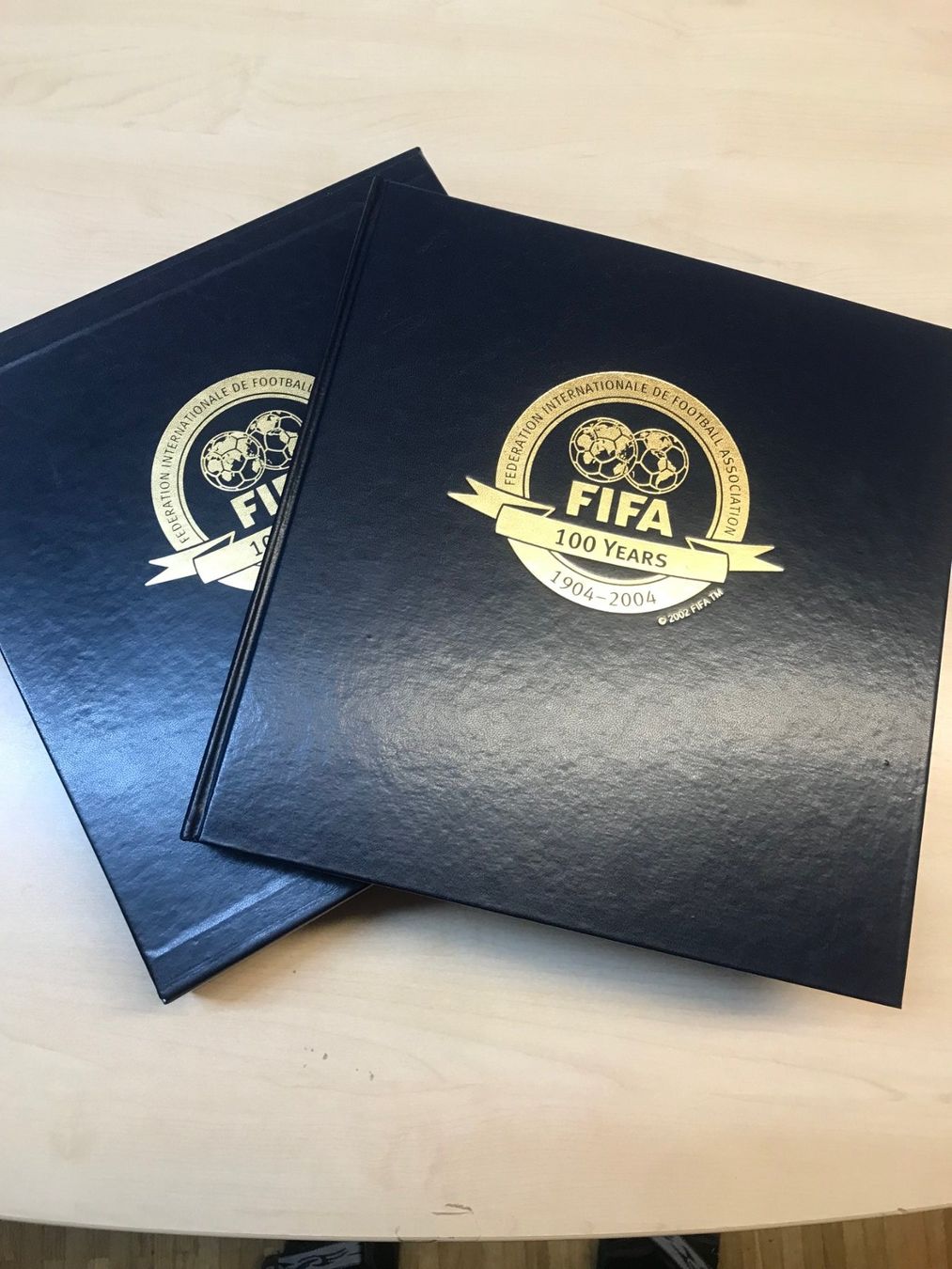 Bücher: 100 Jahre FIFA 1904 - 2004 – Neu (gemäss Beschreibung) aus Emmenbrücke von DanielStulz62 1