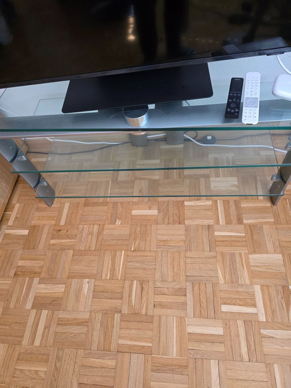 Mobili TV: Fernsehtisch Glas – Usato da Wangen b. Olten venduto da maria.hafner55 1