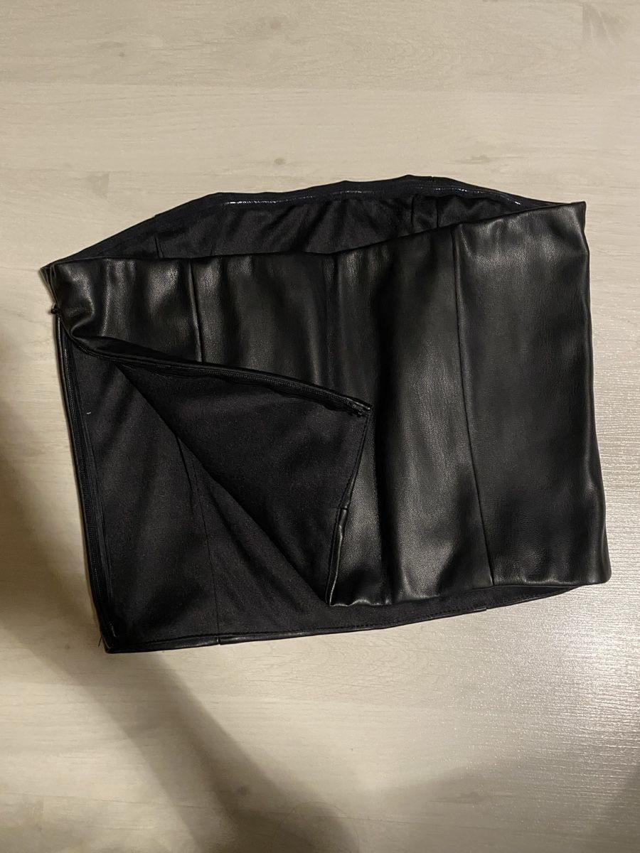 Top: Schwarzes Top, Grösse XS – Nuovo e nell'imballaggio originale da Sitterdorf venduto da SecondHandRe 1