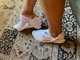 Particolare Nike Go Flyease con suola flessibile,tg40.5 -new