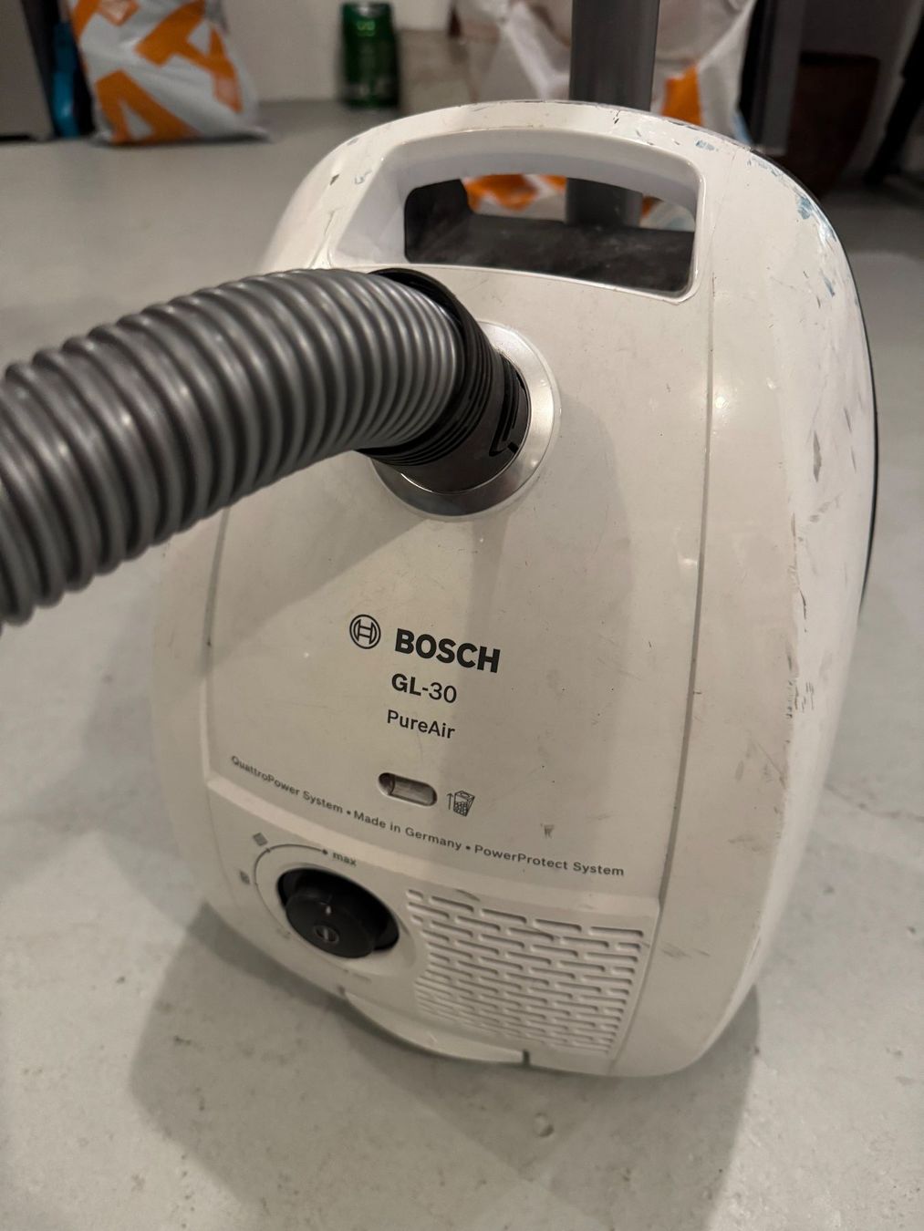 Bosch Aspirapolveri & Accessori: BOSCH Staubsauger – Usato da Rorschacherberg venduto da beeechen