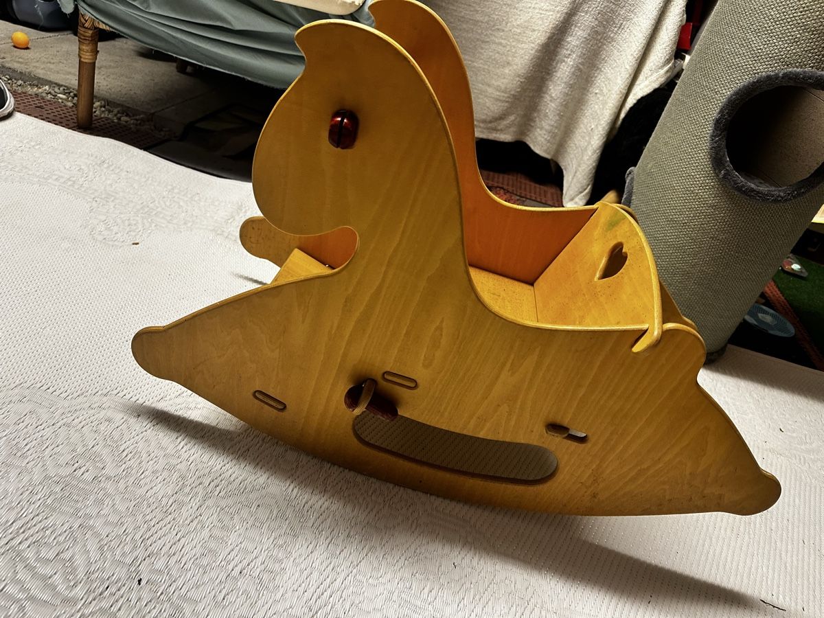 Spielzeuge: Moover Schaukelpferd Holzpferd – Gebraucht aus Zürich von Krikri21