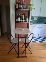 Wandklapptisch mit Regal und 2 Stühlen