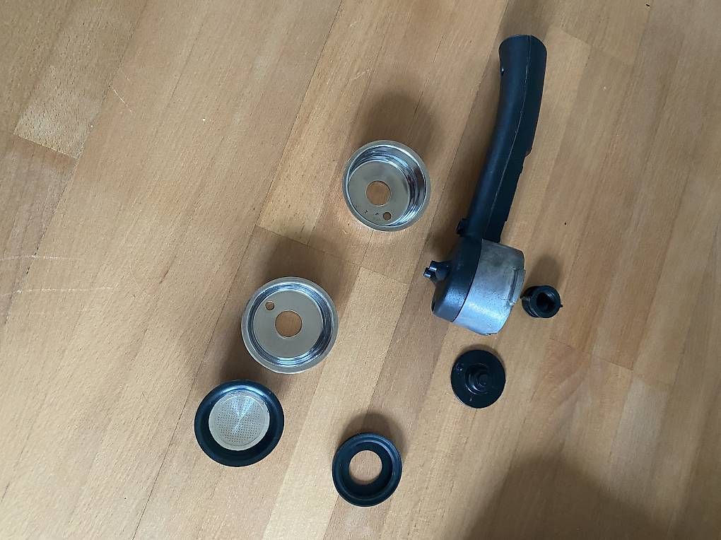 Macchine per caffè & Macchine per espresso: DeLonghi Kaffemaschine – Usato da Kesswil venduto da jeku95 1