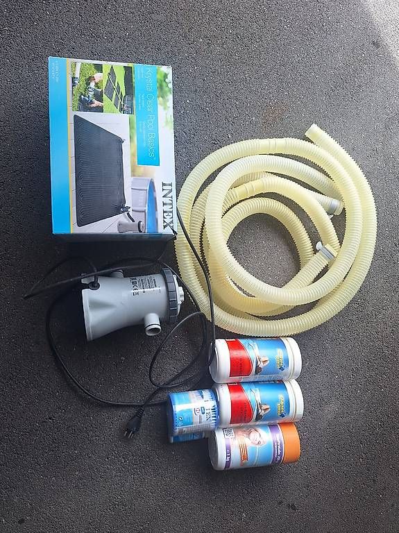 Intex Schwimmbad: Piscine Intex avec accessoires – Gebraucht aus Saxon von micand1932 1