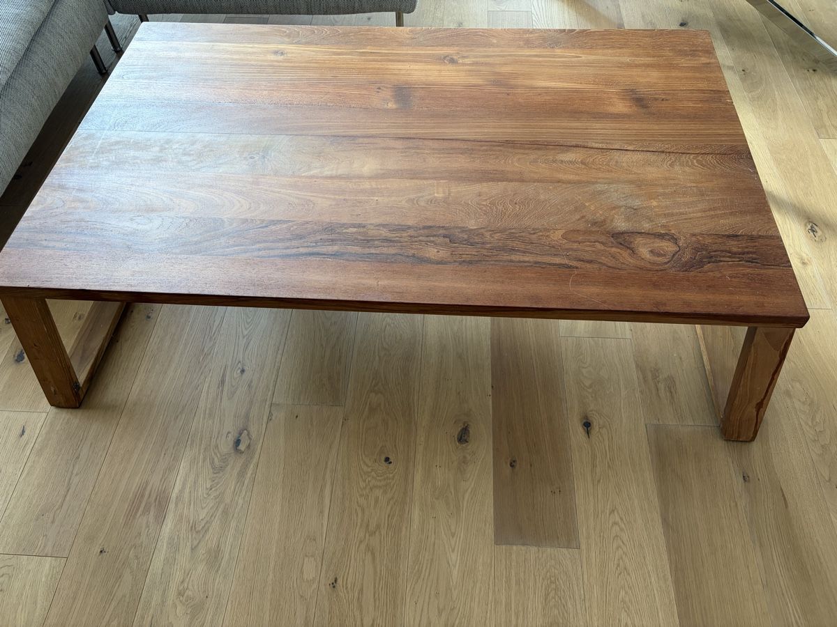 Tavoli: Couchtisch Massivholz  – Usato da Weinfelden venduto da julian12E 1