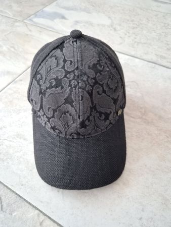 Kappe Esprit, schwarz, bestickt 