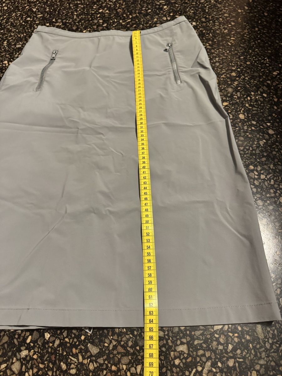 Prada Gonne: Prada grey midi skirt size IT42 / eu 38 – Usato da Zürich venduto da gva_r9gs 3