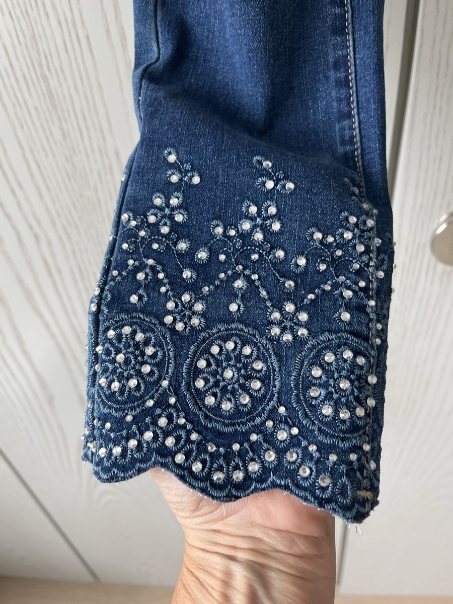 Jeans: Coole Jeans mit Strass – Neuf (Voir description) à Wermatswil par -secondchance- 1