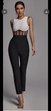 Neu Damen Jumpsuit (XS/S)mit weissen Korsett Muster
