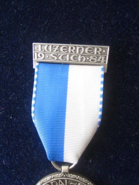 Medaglie: Luzerner Stich 1984 emailliertes Gemeindewappen Romoos – Nuovo (secondo la descrizione) da Luzern venduto da Horoskop1 2