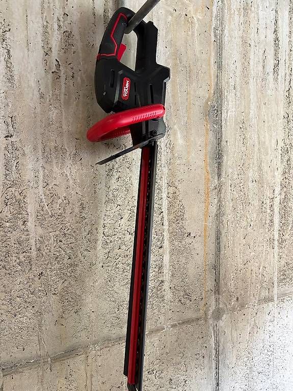 Alle Werkzeuge: Garden Tools Bundle | Mower, Hedge Trimmer, Grass Trimmer – Gebraucht aus Chambésy von cha_p6xr