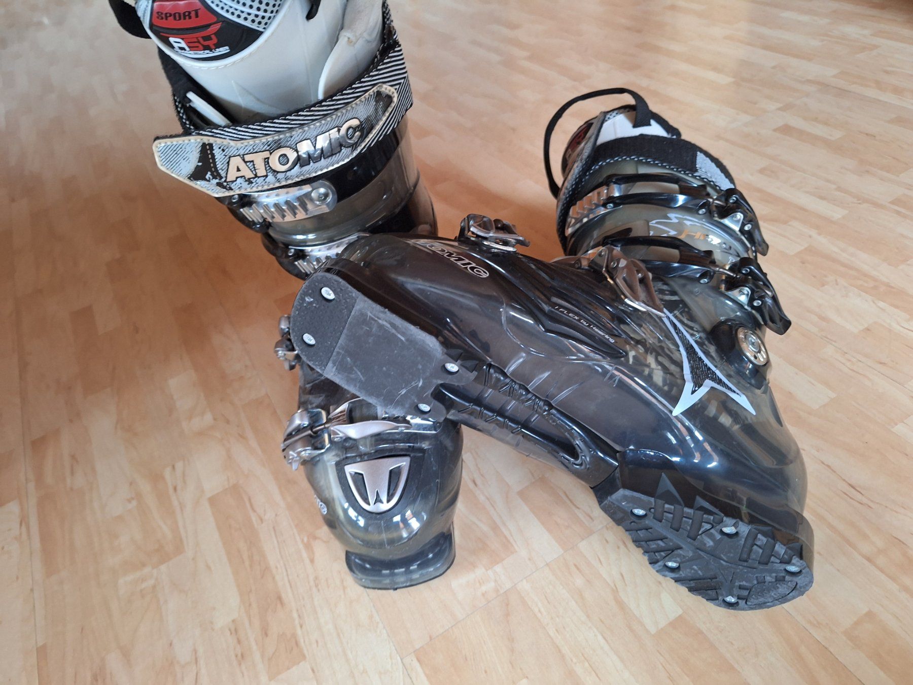 Atomic Chaussures hommes: Skischuhe – D'occasion à Appenzell par Hasenfurz 1